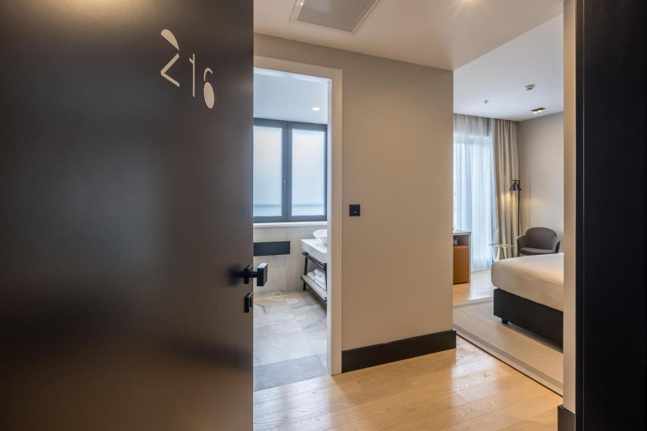 Cora Hotel Сплит Экстерьер фото