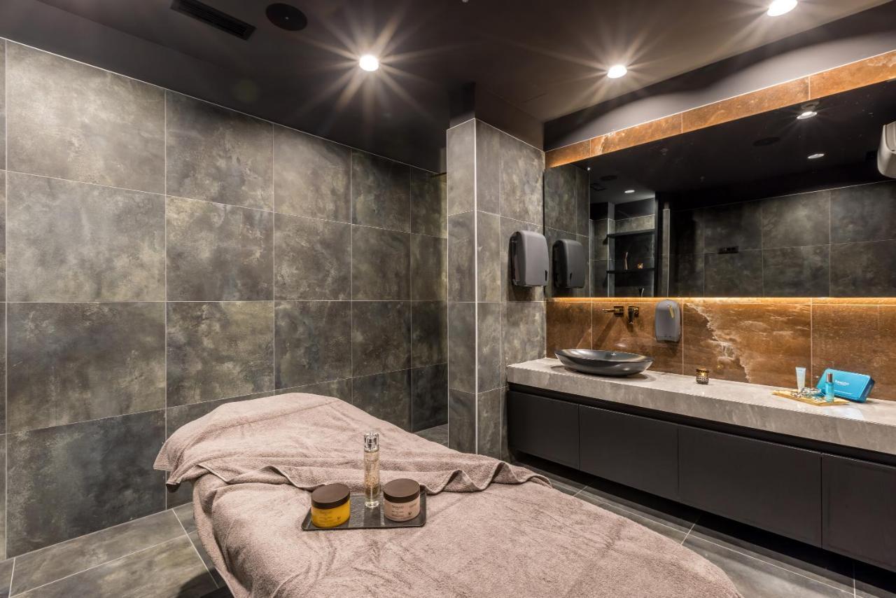 Cora Hotel Сплит Экстерьер фото